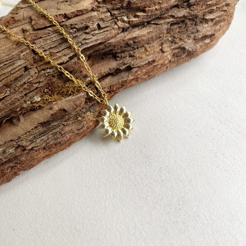 Dainty Sunflower Necklace